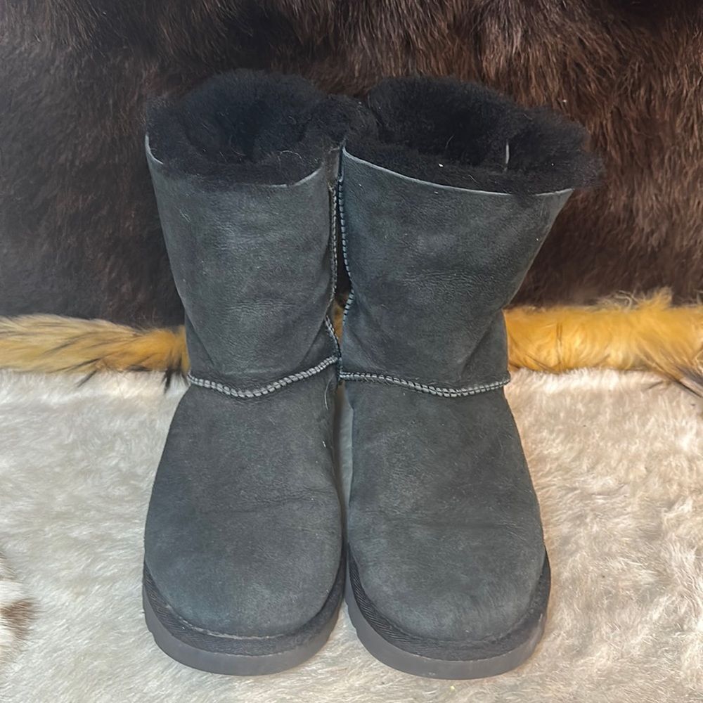 UGGS 7 (6031)